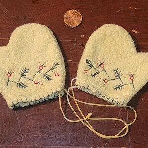 Vintage maybe Antique Mini Mittens Homemade